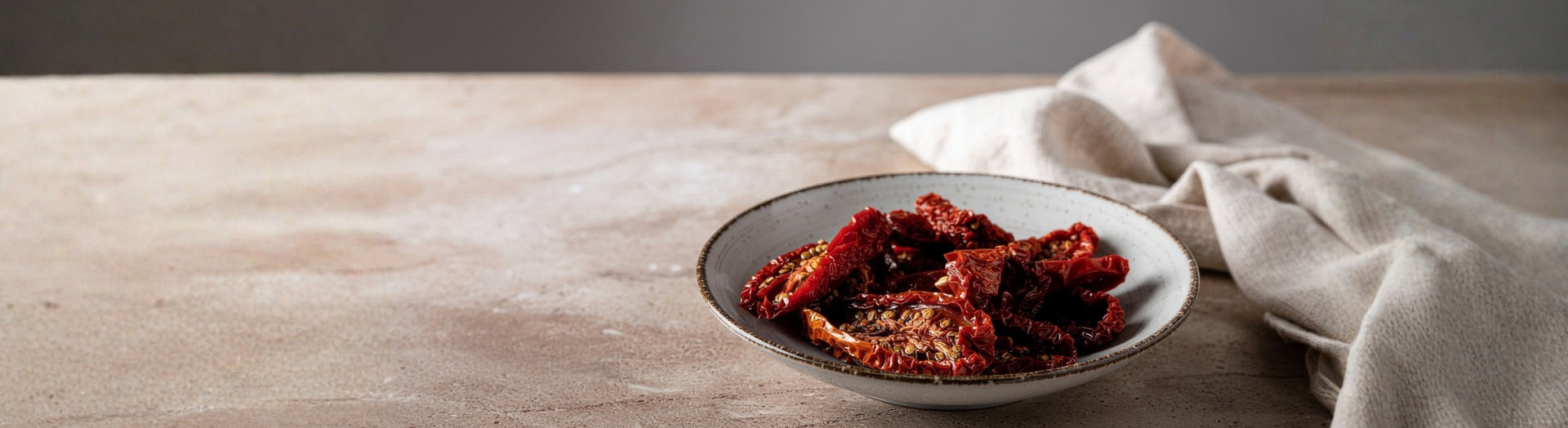 Getrocknete und eingelegte Tomaten aus Italien – hochwertige Feinkost Tomatenspezialitäten bei Feinkost Koch